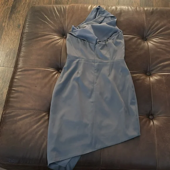 Elliatt halter dress - Picture 4 of 6